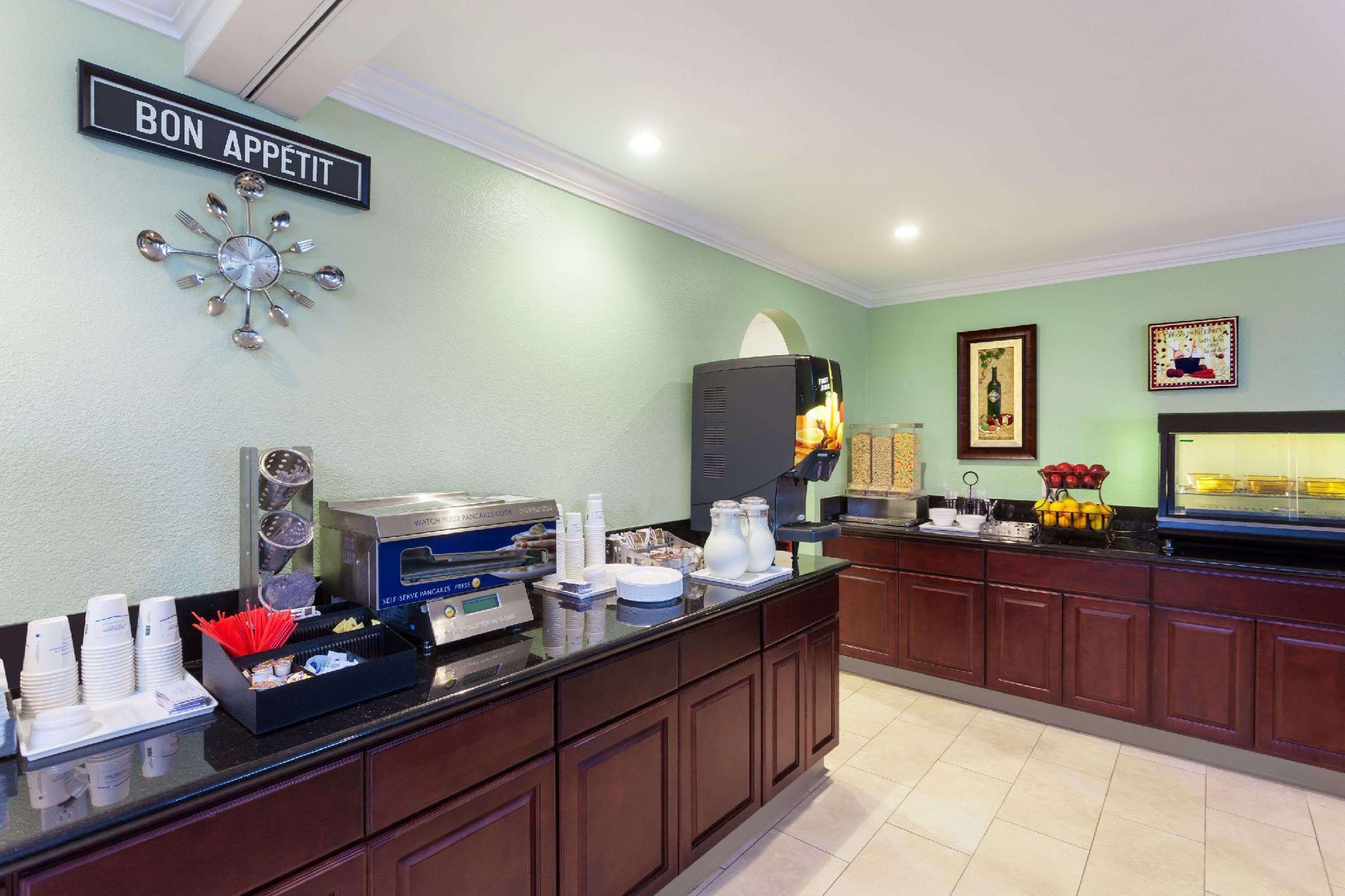 Travelodge By Wyndham Orange County Airport/ Costa Mesa Bagian luar foto