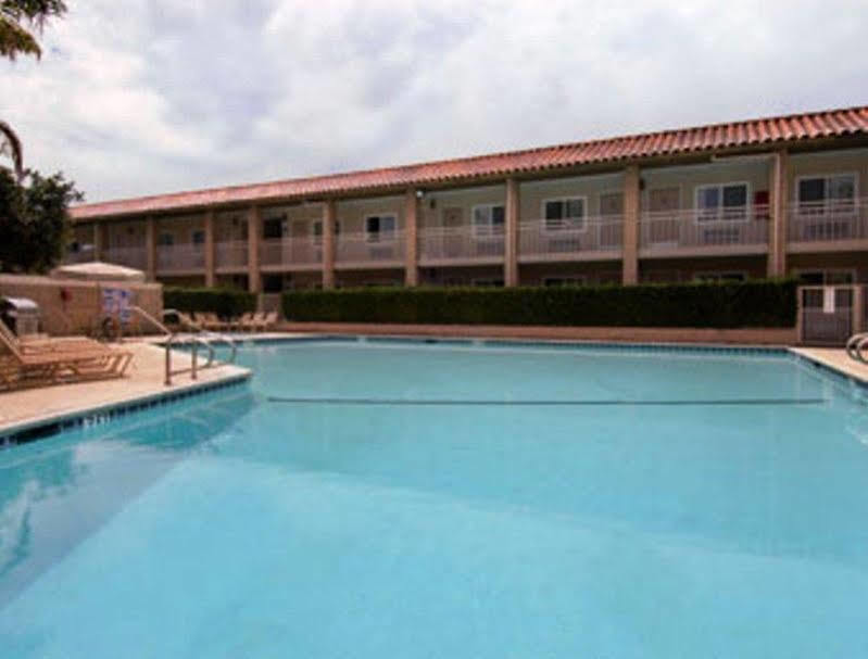Travelodge By Wyndham Orange County Airport/ Costa Mesa Bagian luar foto