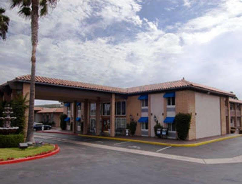 Travelodge By Wyndham Orange County Airport/ Costa Mesa Bagian luar foto